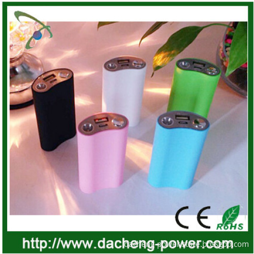 Fashion smile shape design power bank charger 5600mah battery power bank
